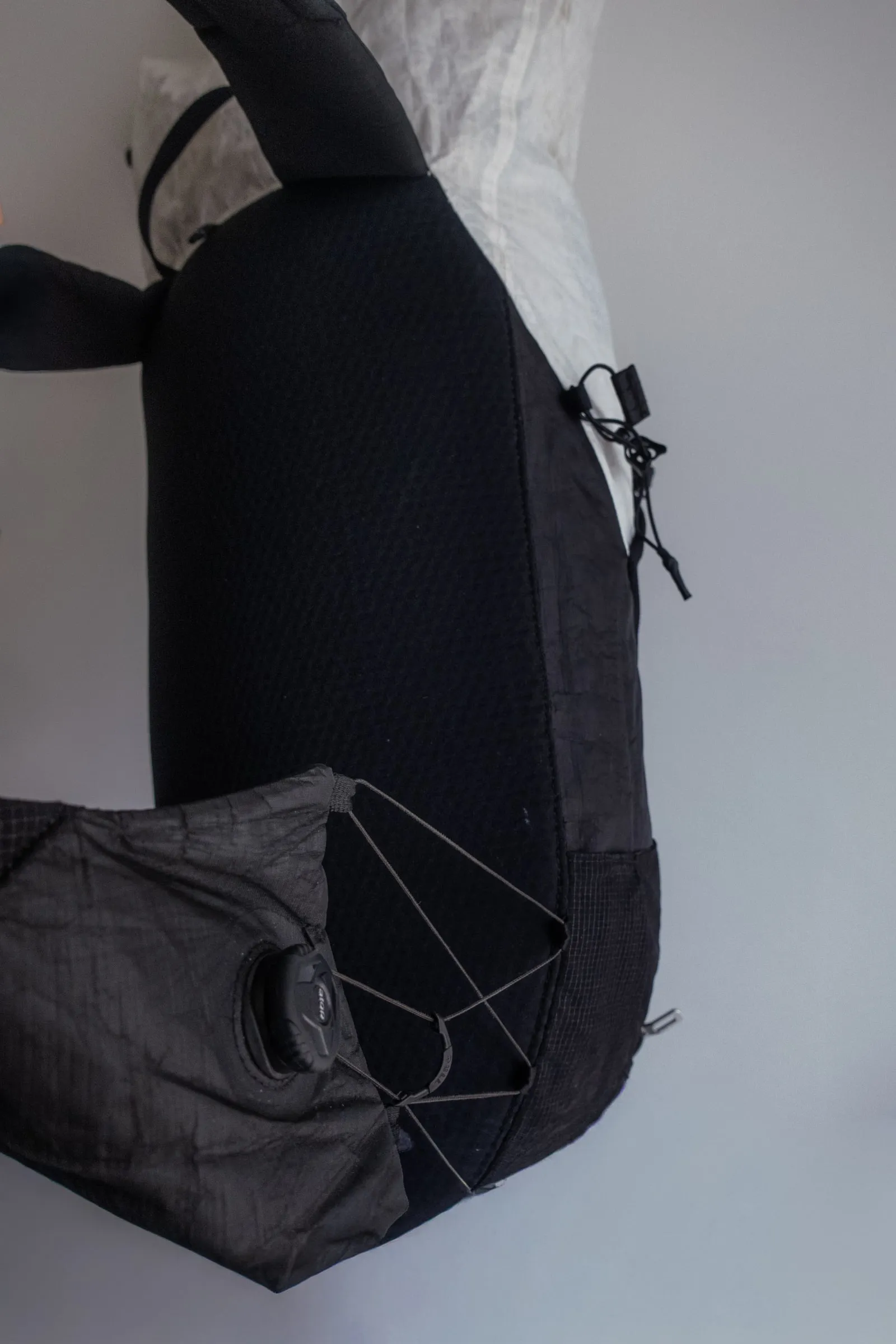 Rear view of the Samaya Ultra Pace showing its black EVA Ariaprene back panel and one ATOP side wing